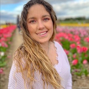 Meet your Posher, Daniela